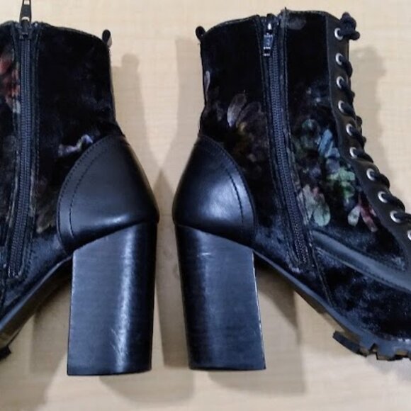 AMANDA WMS 7.5 Black Floral Zip Up Ankle Boots - Picture 17 of 17
